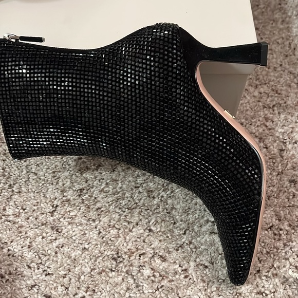 Black crystal dress boots, back zipper.size 36.3 inches heels. Like new. Worn 1. - Picture 4 of 9